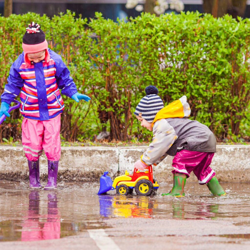 Messy Play for Toddlers - a blog post by Mommyshravmusings